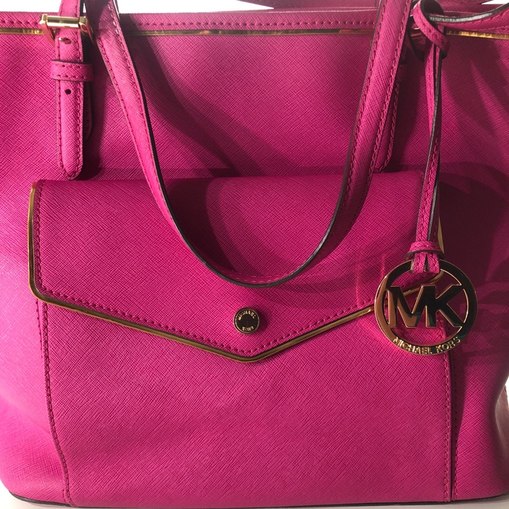 Michael Khors purse and matching wallet